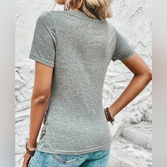 Womens Soft V-Neck Knit Top - Size XL - NWOT - Picture 2 of 4